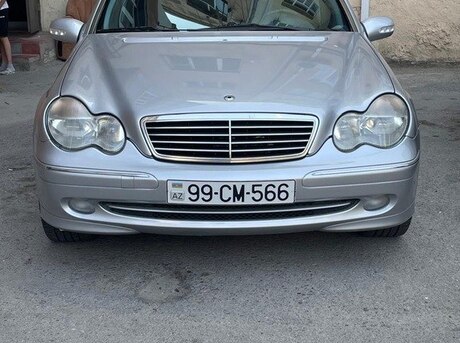 Mercedes C 200