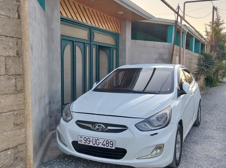 Hyundai Accent 2010