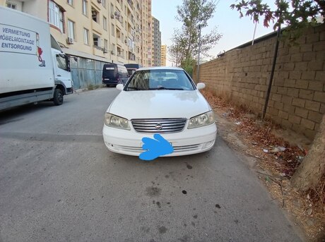Nissan Sunny 2005