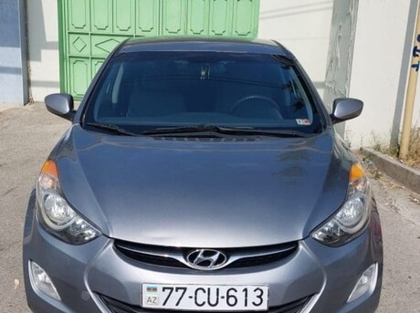 Hyundai Elantra 2012