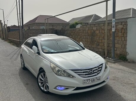 Hyundai Sonata 2010