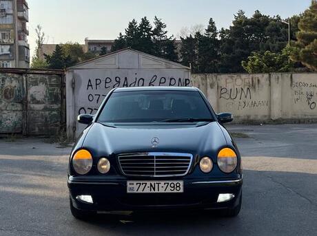 Mercedes E 270 2000