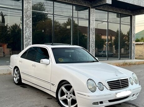 Mercedes E 240