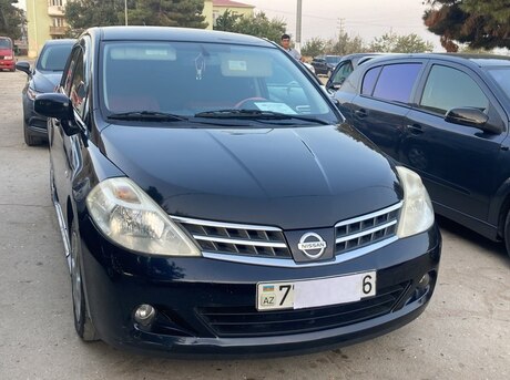 Nissan Tiida 2011