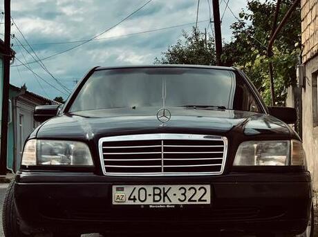 Mercedes C 180