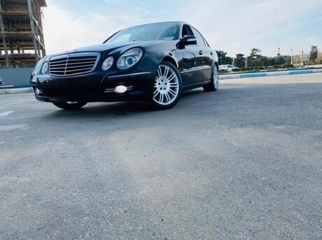 Mercedes E 240