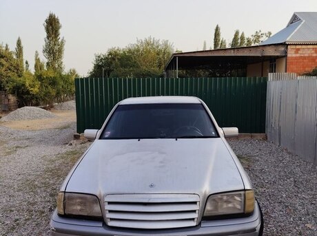 Mercedes C 180