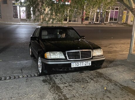 Mercedes C 200