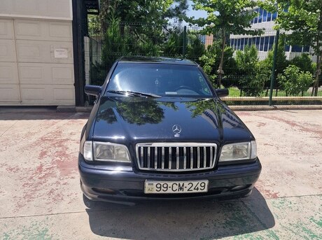 Mercedes C 180