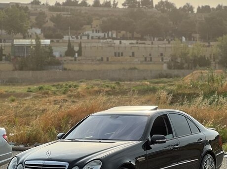 Mercedes E 200