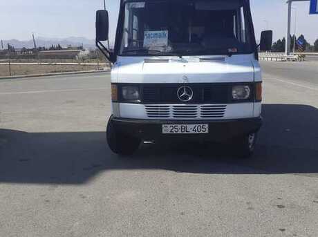 Mercedes 208 D