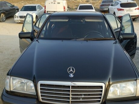 Mercedes C 180