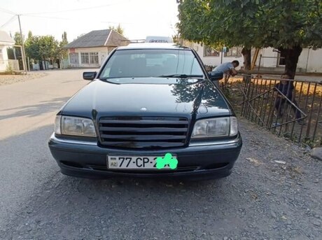 Mercedes C 180