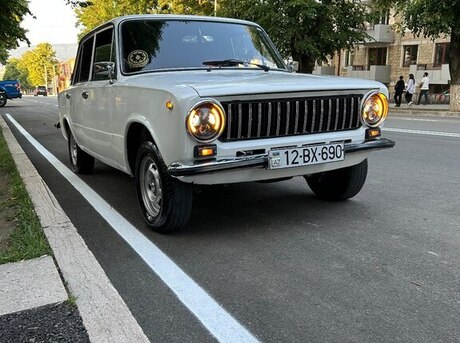 LADA (VAZ) 21013