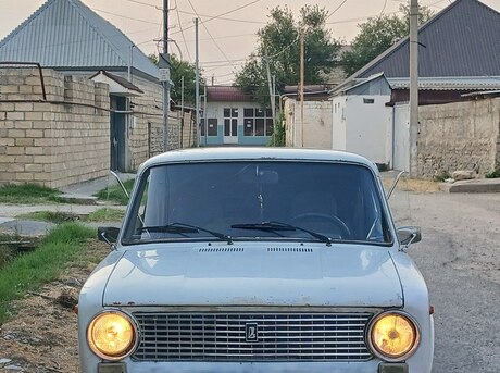 LADA (VAZ) 21011 1983