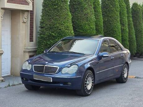Mercedes C 200