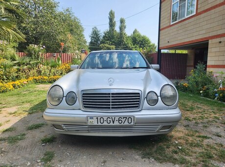 Mercedes E 230 1998