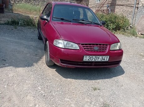 Kia Avella 1998