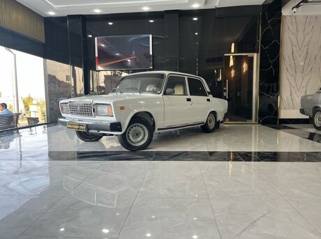 LADA (VAZ) 2107
