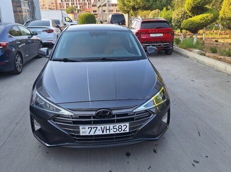Hyundai Elantra 2020