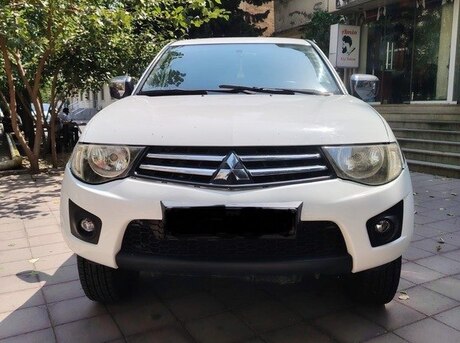 Mitsubishi L200 2014