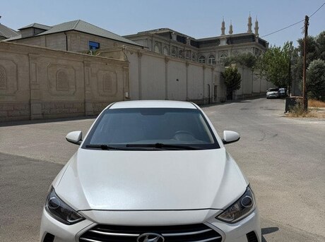 Hyundai Elantra 2017