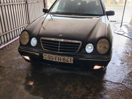 Mercedes E 240 2000