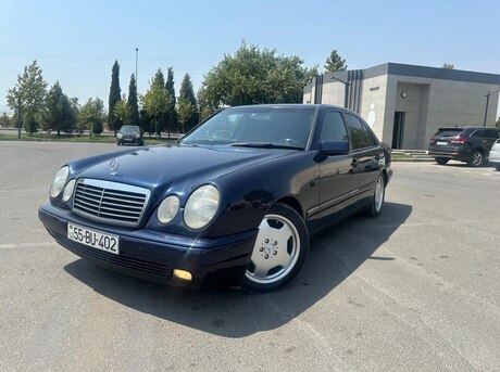 Mercedes E 240