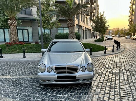 Mercedes E 270