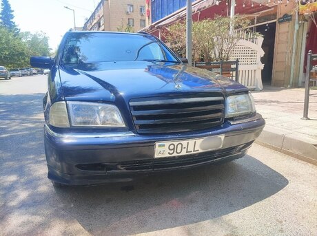 Mercedes C 240