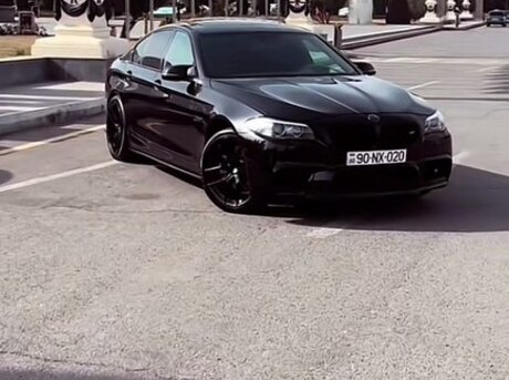 BMW 528