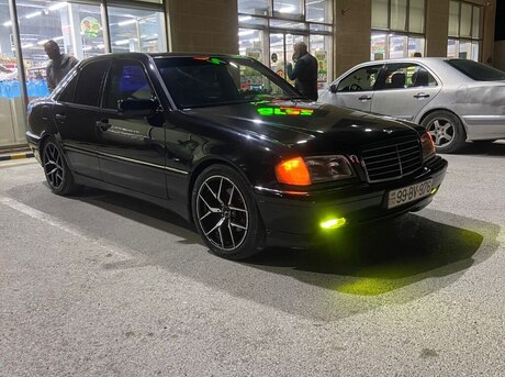 Mercedes C 180
