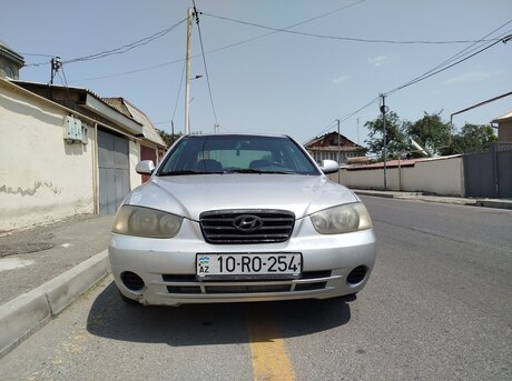 Hyundai Elantra 2002