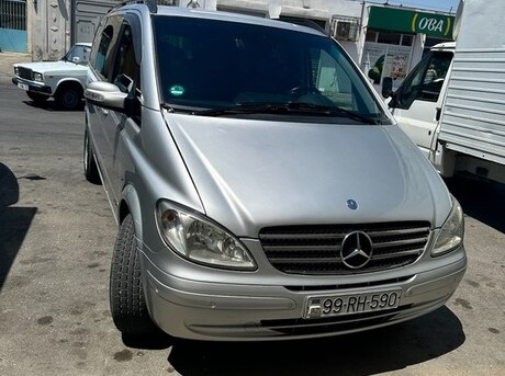Mercedes Viano 2006