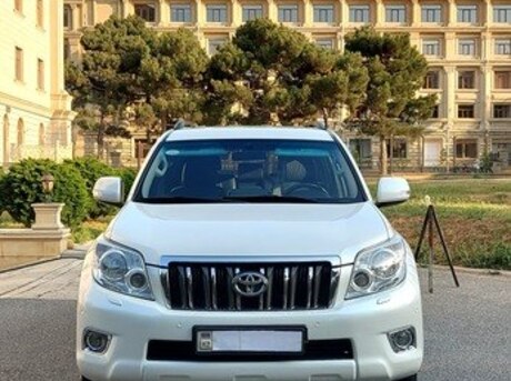 Toyota Land Cruiser Prado 2011