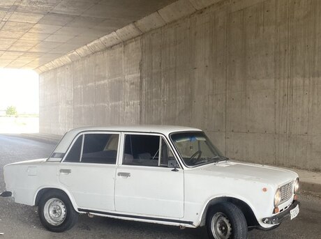 LADA (VAZ) 21011 1985