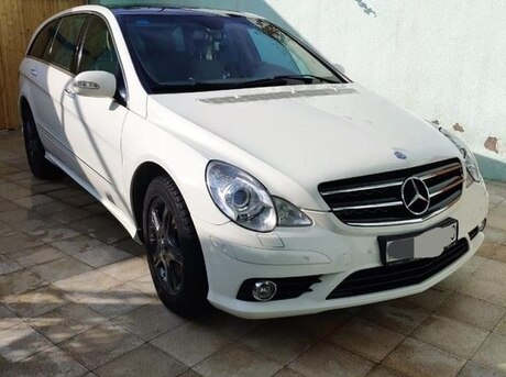 Mercedes  2010
