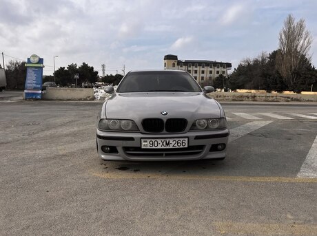 BMW 525