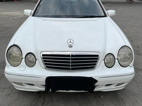Mercedes E 320 2001