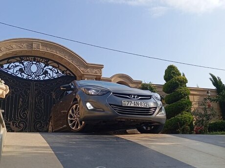 Hyundai Elantra 2015