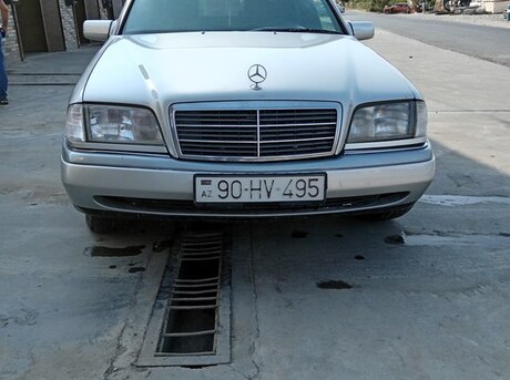 Mercedes C 180