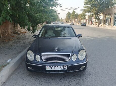 Mercedes E 200 2003
