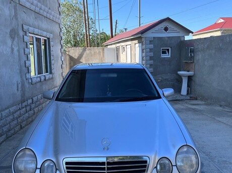 Mercedes E 240 2000
