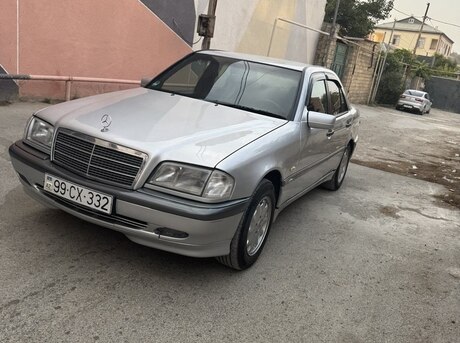 Mercedes C 180