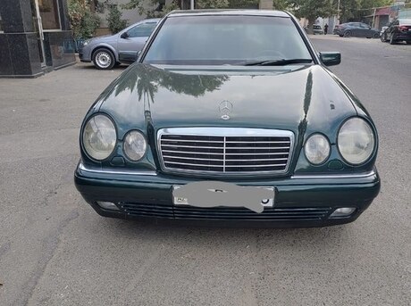 Mercedes E 230