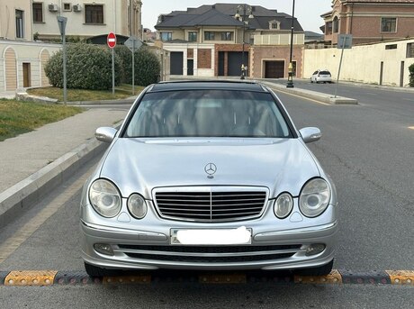 Mercedes E 320