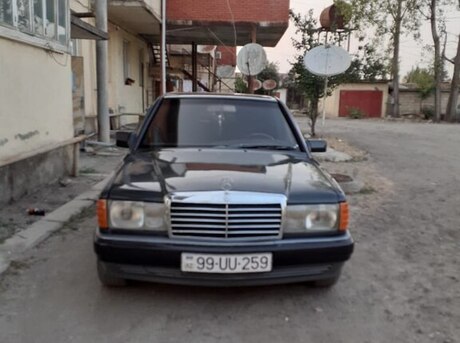 Mercedes 190