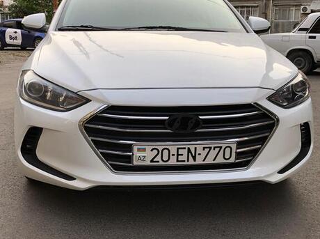 Hyundai Elantra 2017