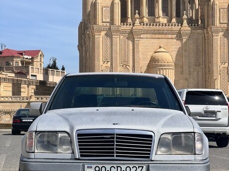 Mercedes E 280