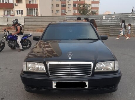 Mercedes C 230